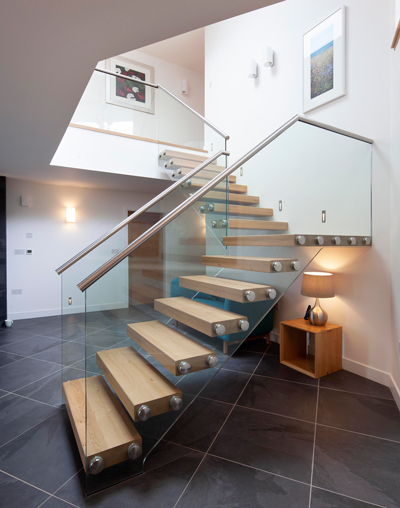 stairs_spiraluk_winding_with_glass_balustrade.jpg